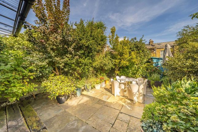22, Haycroft Road, London photo 3