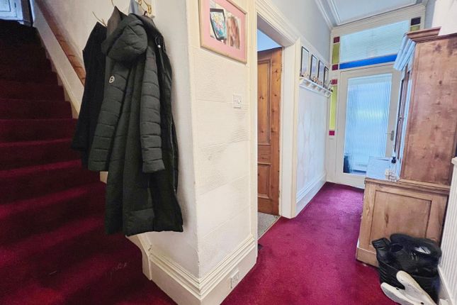 6, Gordon Terrace, Bradford photo 3