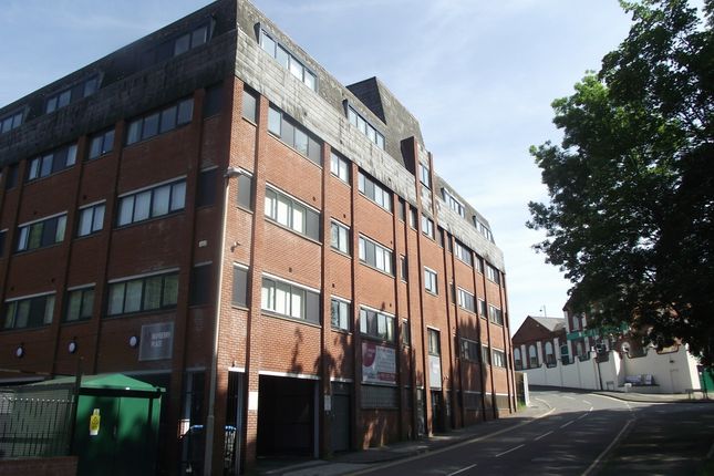 Flat to rent in Mayberry Place, Rumbow, Halesowen, West Midlands