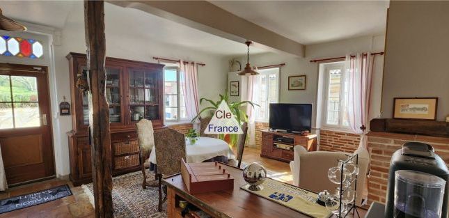 Country house for sale in Gragnague, Midi-Pyrenees, 31380, France