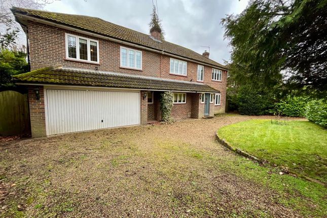 5-bed house on Morella Close, Virginia Water, £4,950/mo