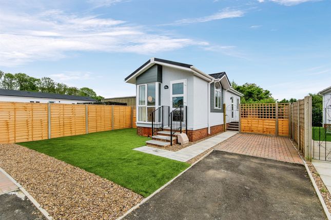 Thumbnail Mobile/park home for sale in Kirkstead Bridge Park, Martin Dales, Woodhall Spa