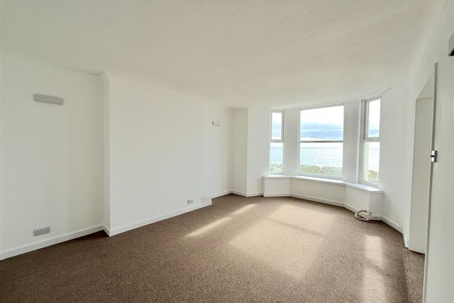 Flat 4, Ael y Don, Victoria Parade, Pwllheli photo 4