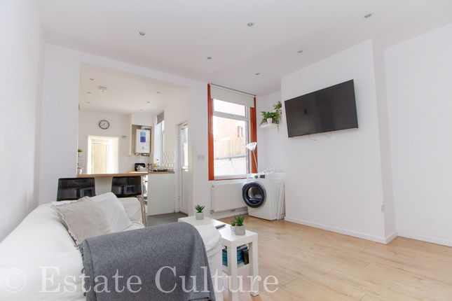 4 Copperfield Road, Coventry photo 5