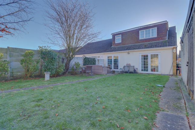 Semi-detached house for sale in Leasway, Wickford