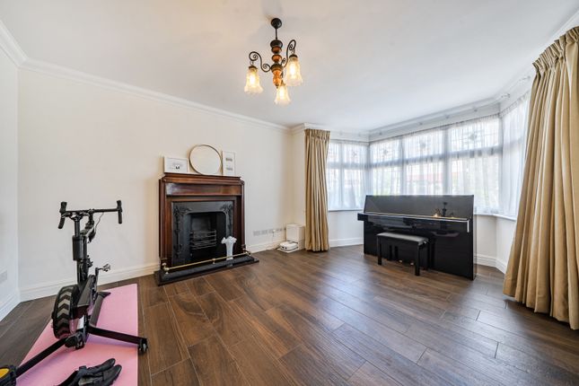 26, Briar Road, Harrow photo 4