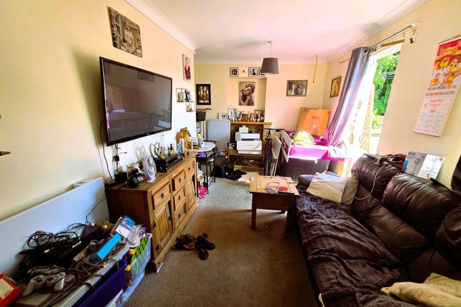 25, Walnut Road, Torquay photo 3