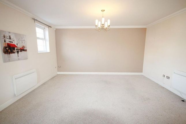 9 Swinhoe Place, Warrington photo 4