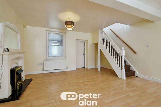 51, Woodland Street, MOUNTAIN ASH photo 4
