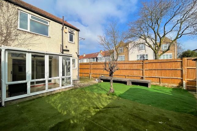 End terrace house for sale in Granton Road, London