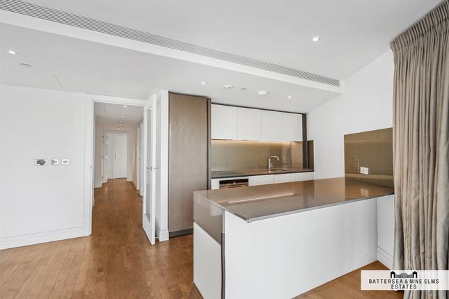 Flat for sale in Riverlight Quay, London