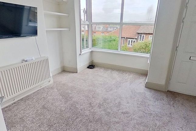 17 Knowle Mount, Leeds photo 2
