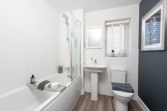 Bathroom.Jpeg