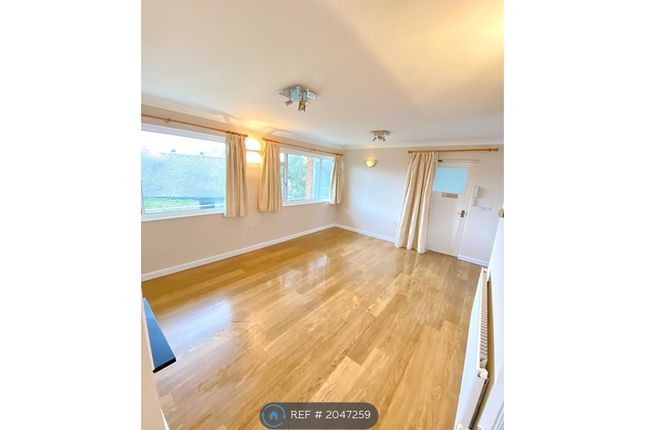 Flat to rent in Bredon Court, Exeter