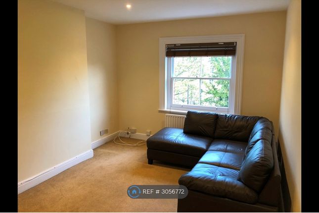 Flat D  Clapham Road, London photo 4