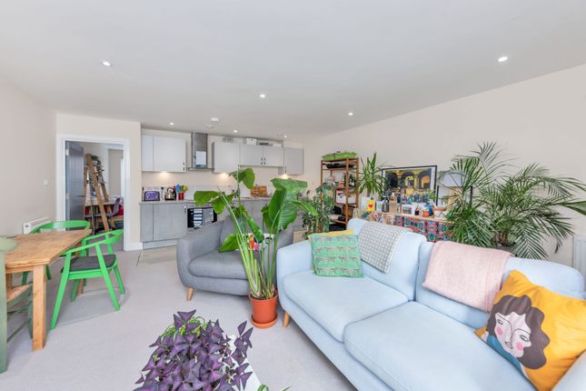 Flat for sale in Milton Road, Lovell Lodge