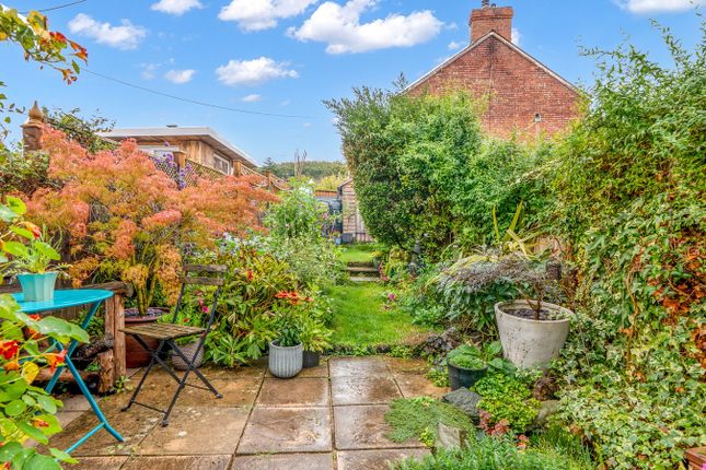 4, Ash Road, Stroud photo 2