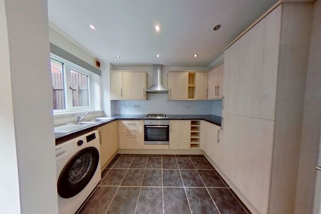 8, Nant Y Mynydd, Coed Y Cwm, Pontypridd photo 3