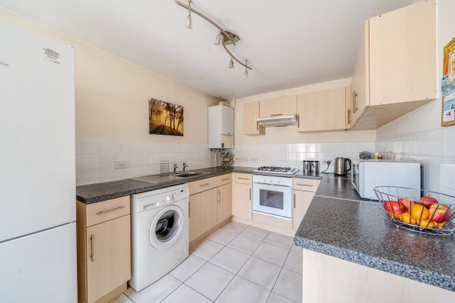 29, Birch Grove, Henlow photo 4