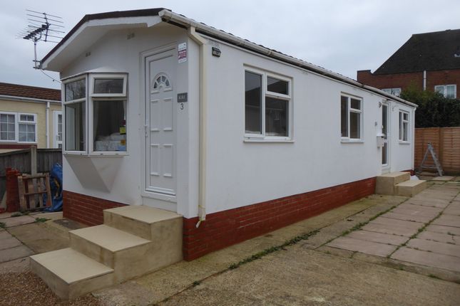 Mobile/park home for sale in Mitre Close, Shepperton, Surrey