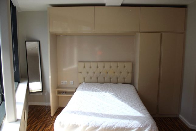 Flat 404, 90, Princess Street, Lancashire photo 4