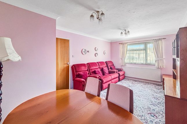 5, Hall View Road, Colchester photo 3