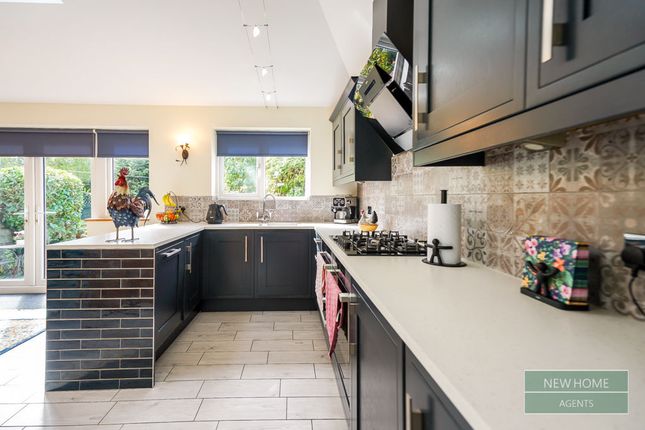 15, Crawshaw Grove, Sheffield photo 5