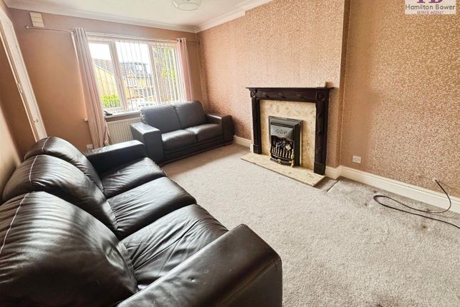 17, Ploughmans Croft, Bradford photo 2