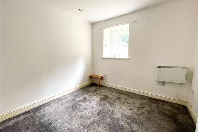 Flat for sale in Oldham Road, Ashton-Under-Lyne, Greater Manchester
