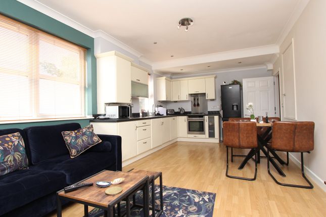 1-bed flat on 1, Archway House, 72a London Street, Reading, £225,000