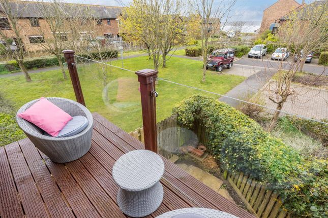 HOLS - Harbour Hideaway, 81 Lander Close, Poole photo 5