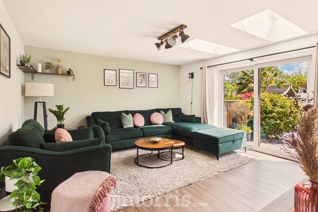 8 Redhill Park, Haverfordwest photo 3