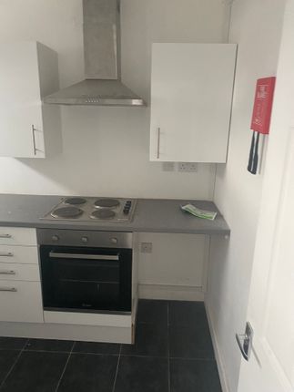Maisonette to rent in Countisbury Avenue, Cardiff
