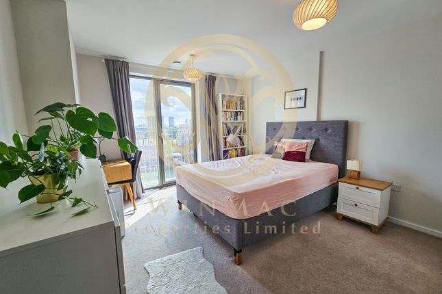 Flat 105, Pioneer Court, London photo 3