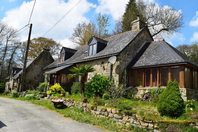 Detached house for sale in 56160 Langoëlan, Morbihan, Brittany, France