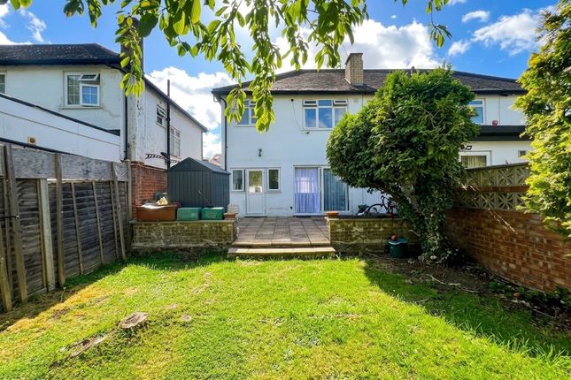 62, Chinnor Crescent, Greenford photo 3