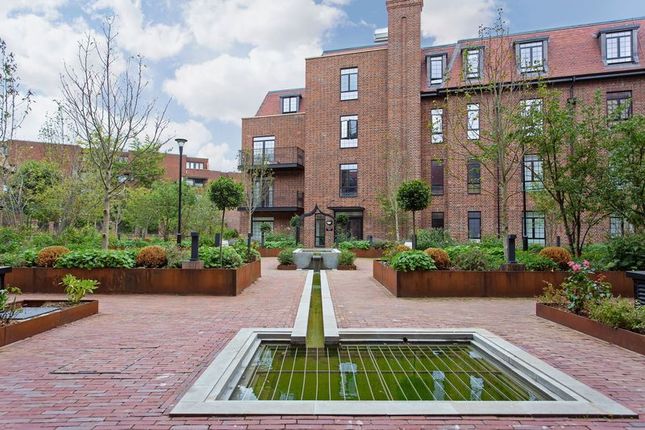 81 Chandos Way, Hampstead Garden Suburb photo 2