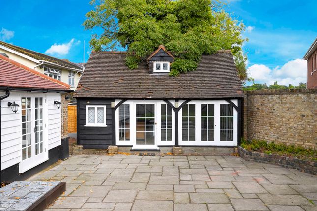 Detached house to rent in Hainault Road, Chigwell, Essex