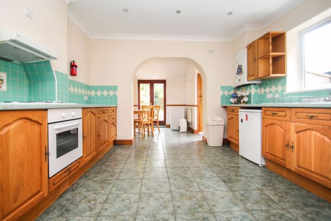 4-bed house on 98 Hankinson Road, Bournemouth, £2,200/mo