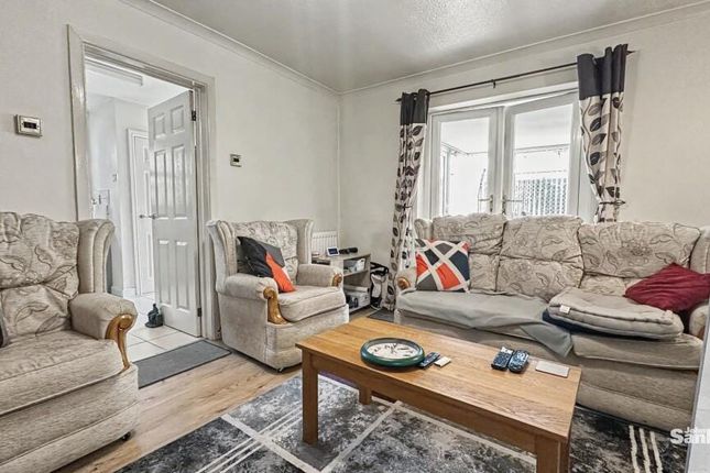 67, New Terrace, Mansfield photo 2