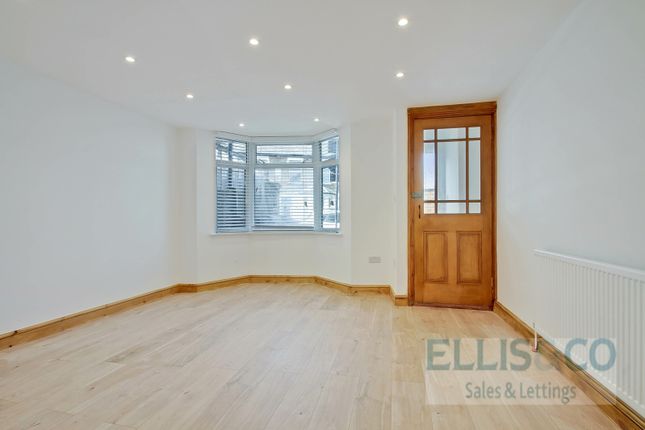 End terrace house for sale in Featherstone Road, Southall