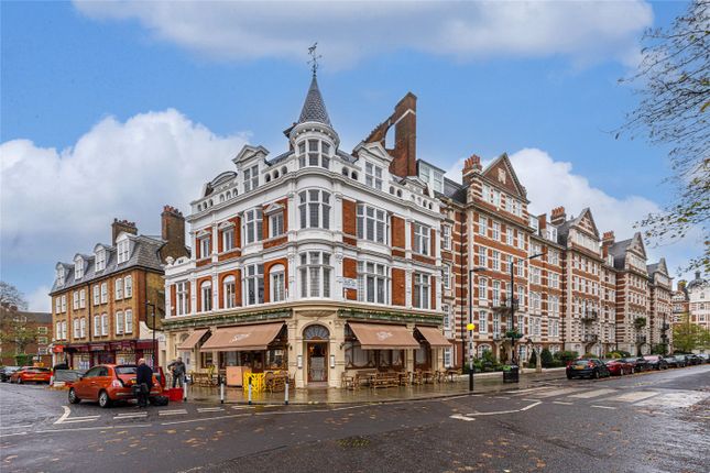Flat to rent in Hanover House, St John's Wood High Street, London