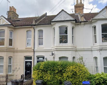 Thumbnail Studio to rent in Park Road, Worthing