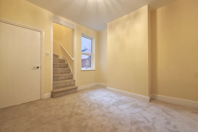 2-bed house on Birmingham, £1,175/mo
