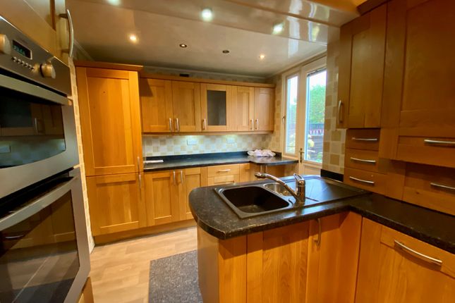 15, Victoria Street, Ripley photo 3