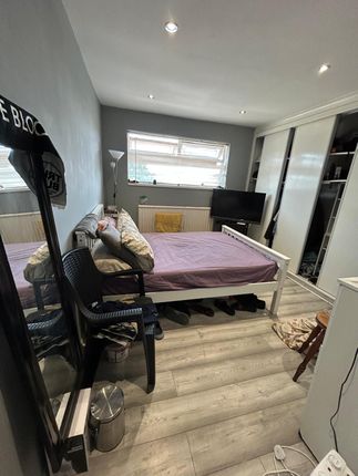 3 DUNSTABLE CLOSE, ROMFORD, ROMFORD photo 5