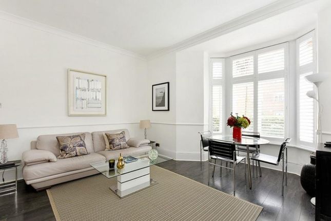 Thumbnail Flat to rent in Edith Grove, London SW10.