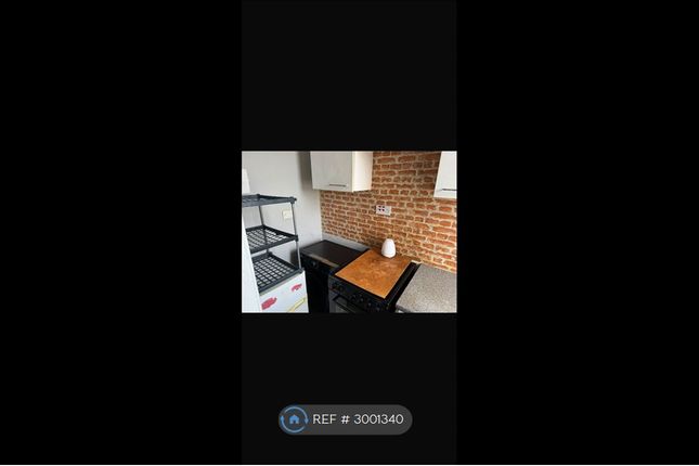 Studio flat on Glasgow Road, Paisley, £500/mo