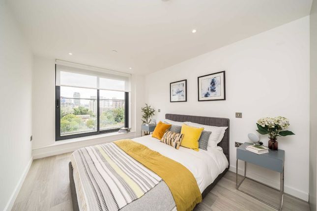 Flat 55, Horizon, 21, Plough Road, Battersea photo 4