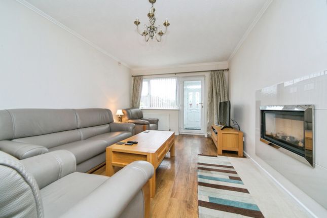 44, Rhodfa Wen, Colwyn Bay photo 4